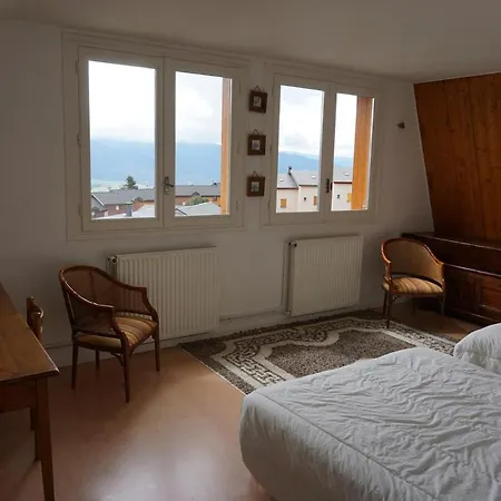 Duplex Spacieux Et Ensoleille Avec Vue Sur Les Montagnes *