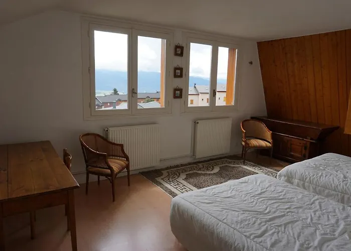 Duplex Spacieux Et Ensoleille Avec Vue Sur Les Montagnes *